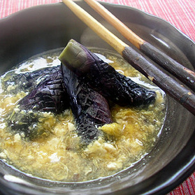 茄子のふわふわそぼろあんかけ