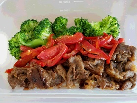 翌日分の主菜の「牛肉のソテー」