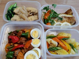 翌日分。タッパーに取り分け、冷蔵庫で保存