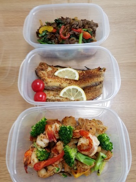 翌日分はタッパーに取り分け、冷蔵庫で保存