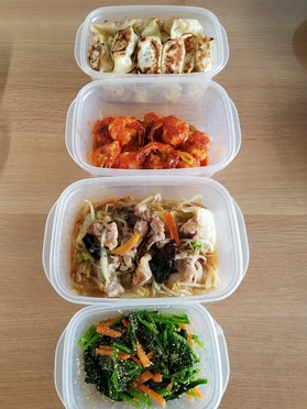 翌日分はタッパーに取り分け、冷蔵庫で保存