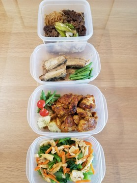 翌日分はタッパーに取り分け、冷蔵庫で保存