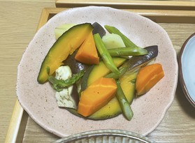 シンプルな料理ですが、それぞれの素材の味が堪能できる一品です。